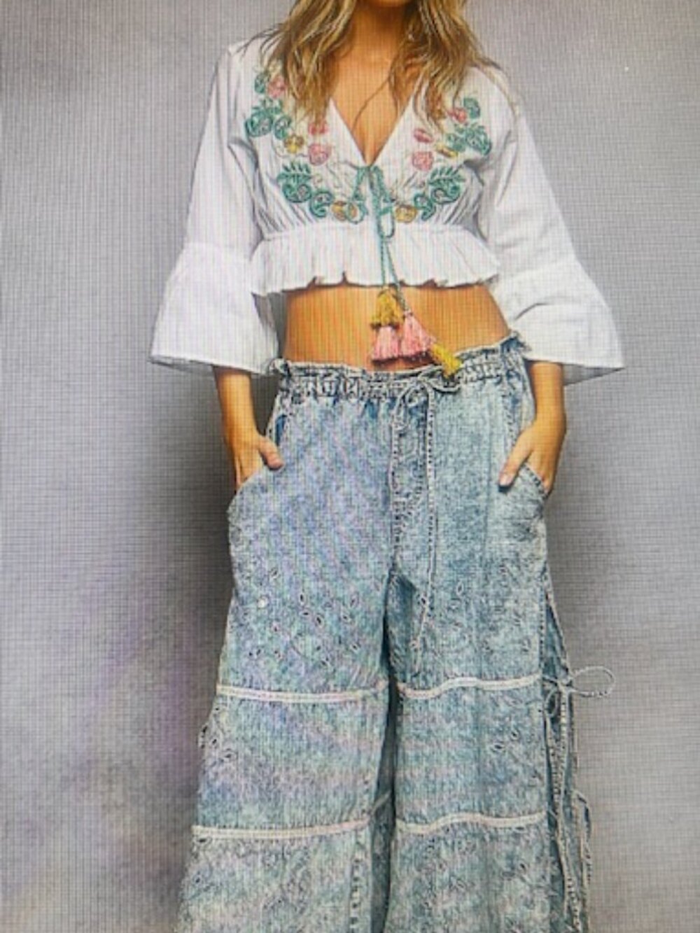 POL BoHo Ivory Multi Color Embroidered Beaded Tie Ruffle Cropped Cotton Top NEW - Picture 11 of 16